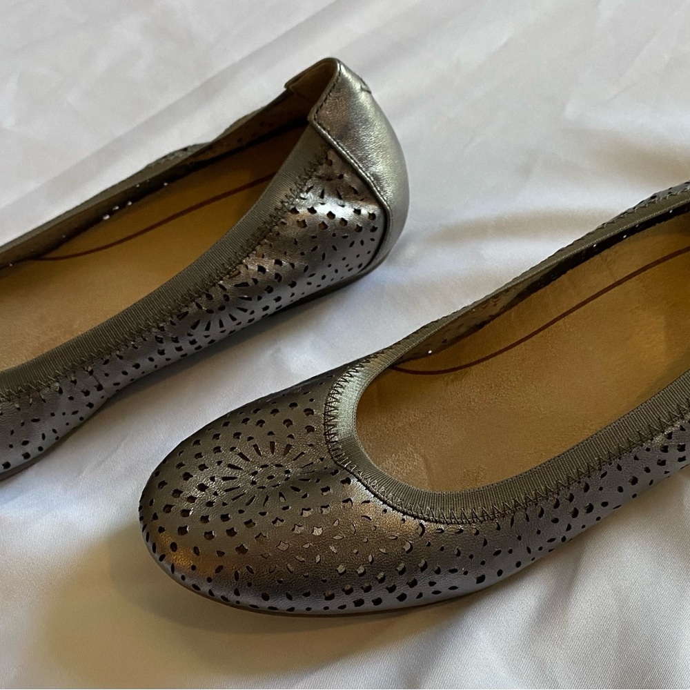 Vionic Metallic Perforated Flats